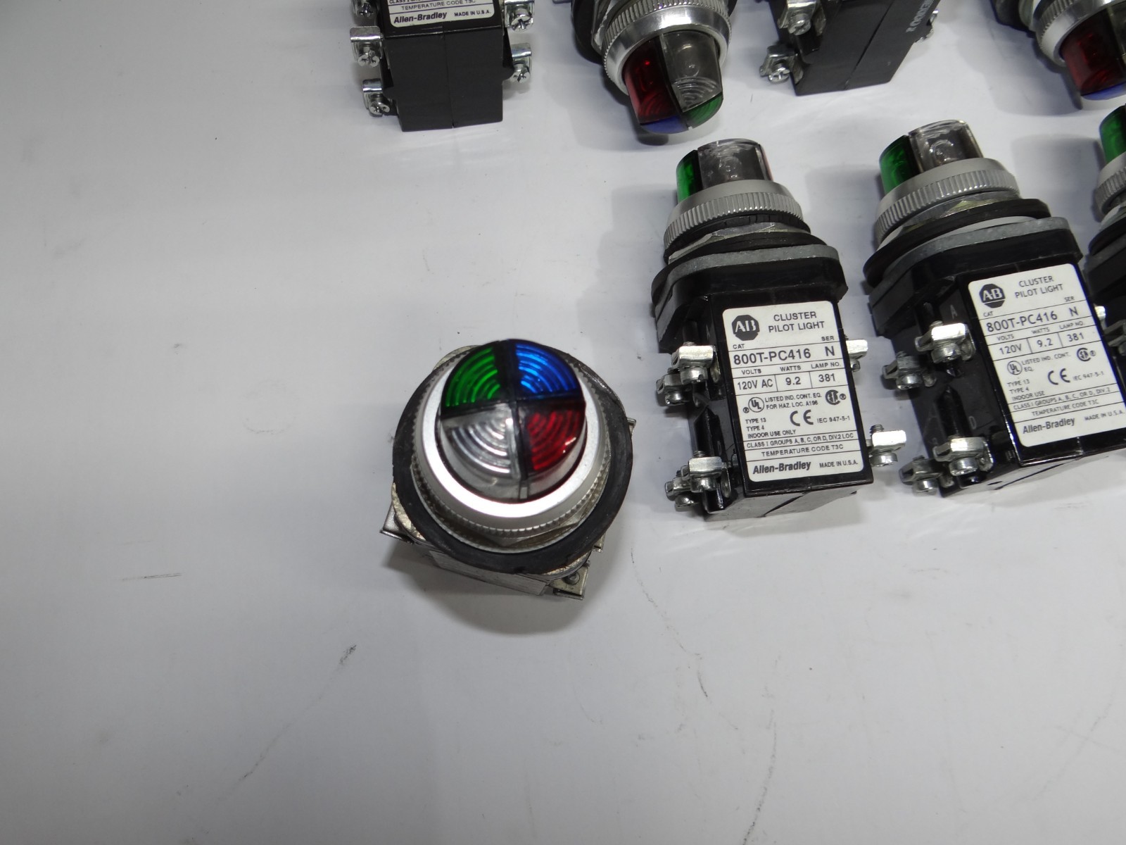ALLEN BRADLEY 800T-PC416 CLUSTER PILOT LIGHT (USED) - Excellent Condition