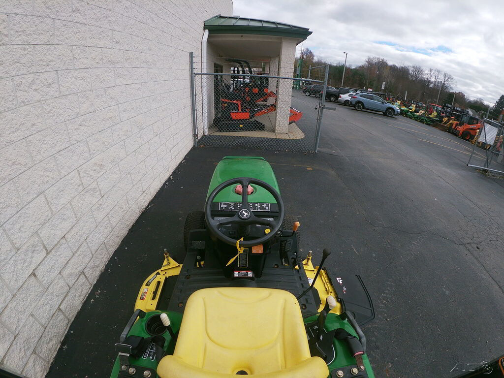 2005 John Deere 2210HST Used