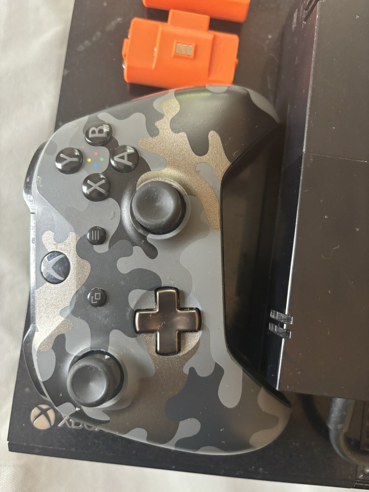 Xbox One- 2 Rechargeable Battery Packs- 1 Controller