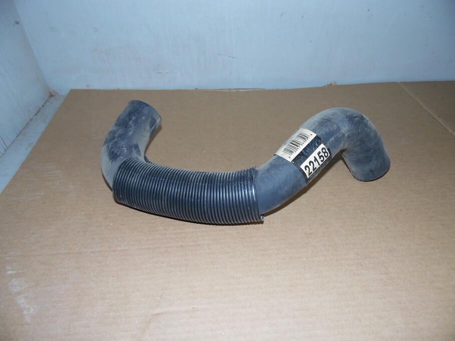 New Gates 22158 Hose for Various 95-97 Ford F250 / F350 Super Duty