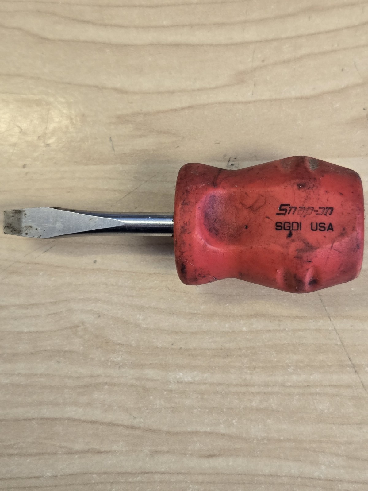 Snap on Tools SGDI 3.75" Length Stubby Slotted Flathead Screwdriver Red