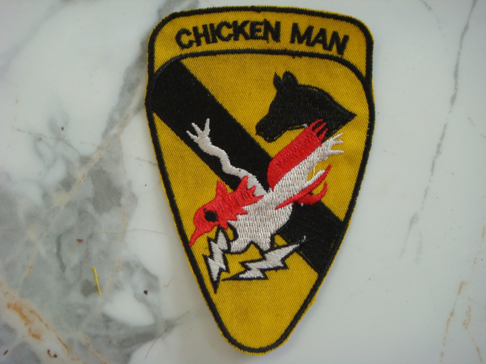 US 1st CAVALRY Co. CHICKEN MAN, VIETNAM WAR PATCH