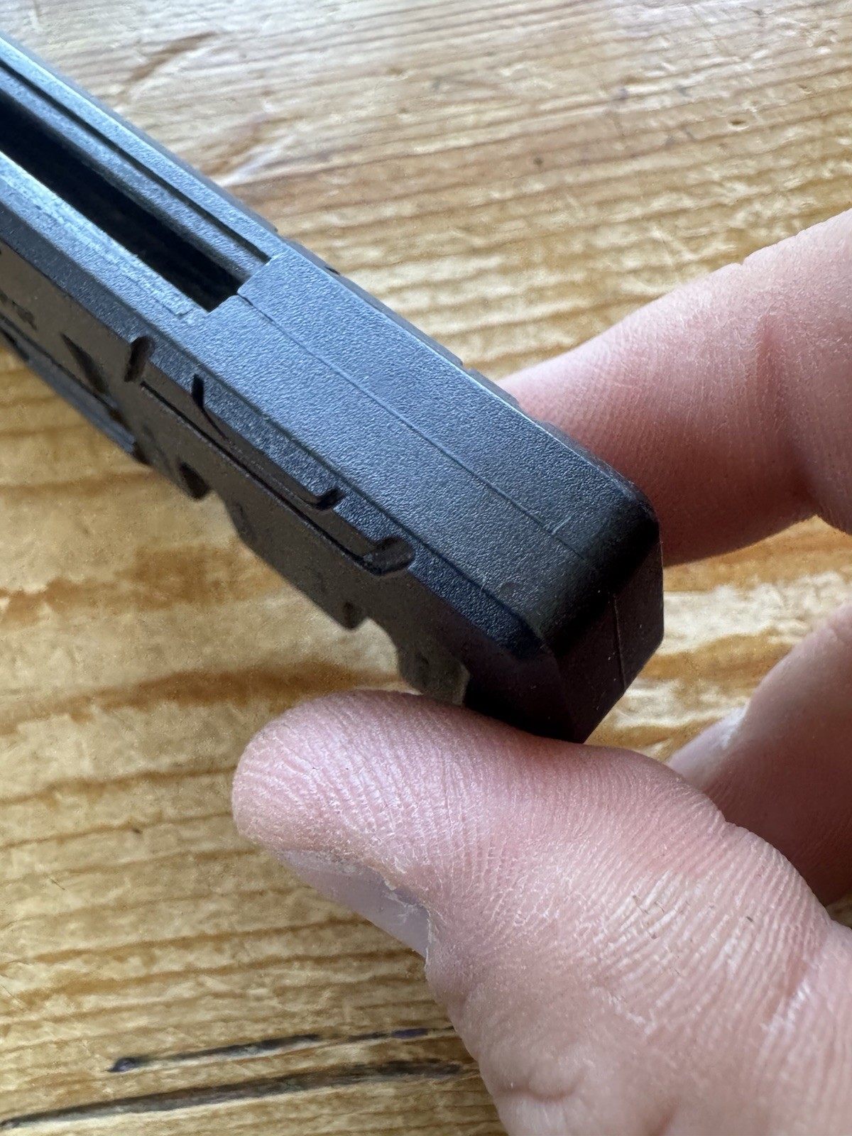 Smith & Wesson Black GRN Ceramic/Carbide Knife Sharpener 1117198