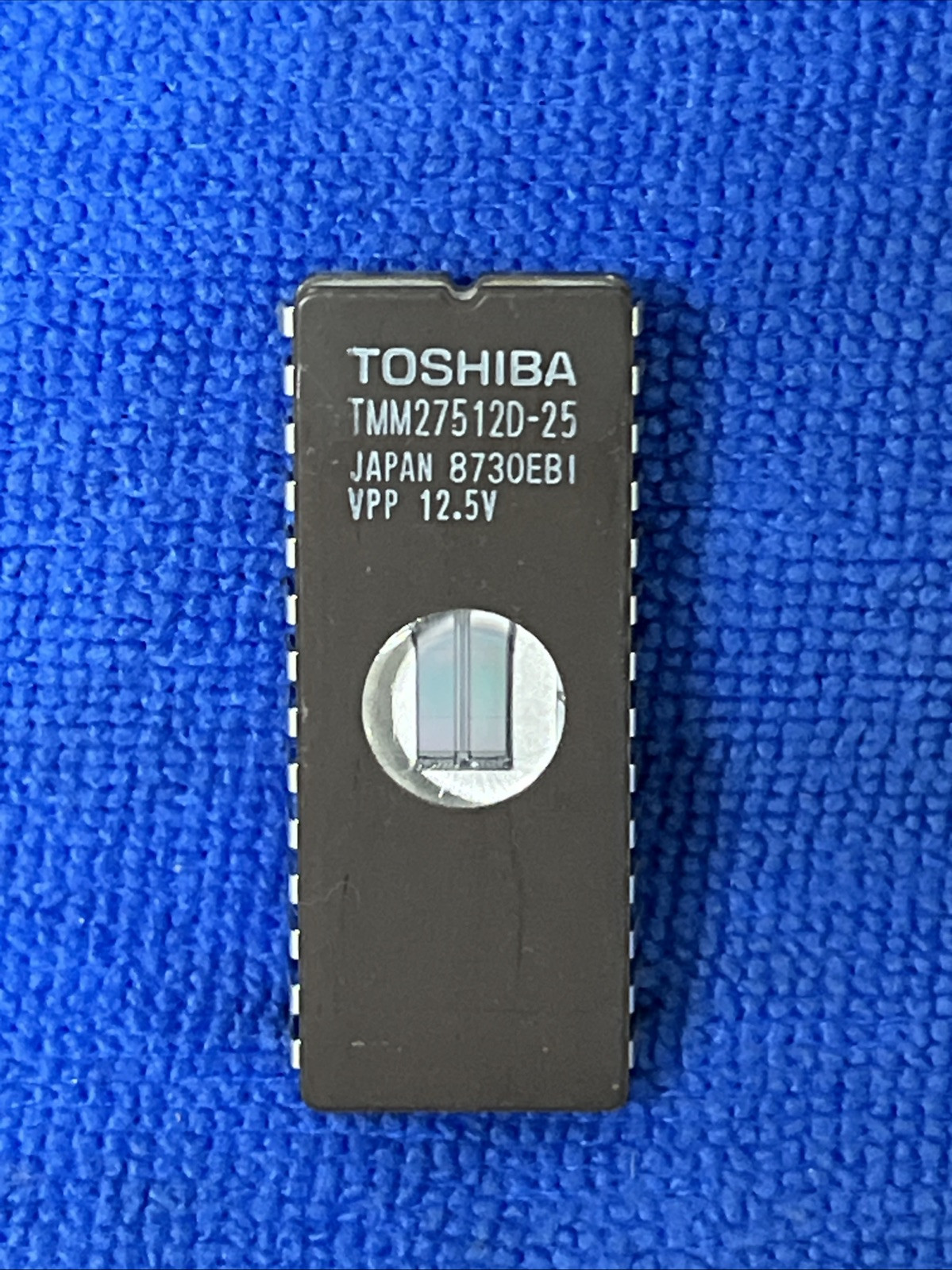 TOSHIBA ~ TMM27512D-25 ~ Memory IC DIP 28-Pin