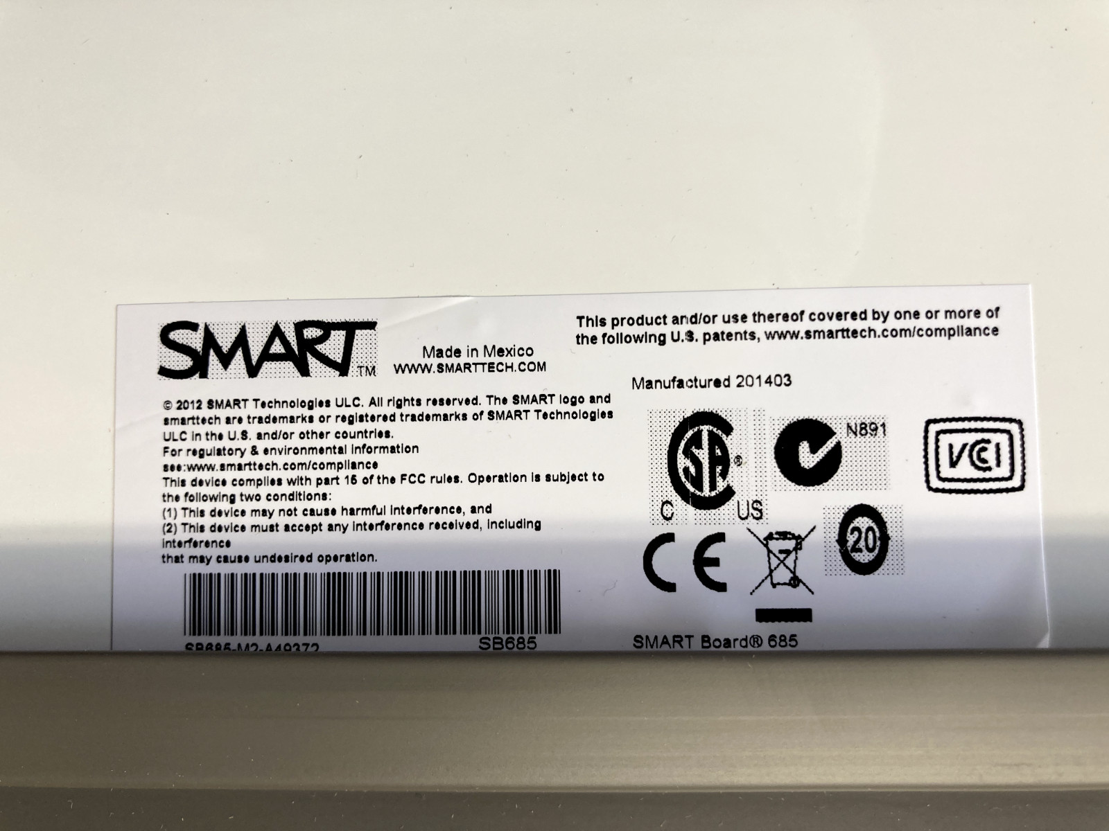 Smart Board 87" White Board SB685 w/ Accessories Open Box