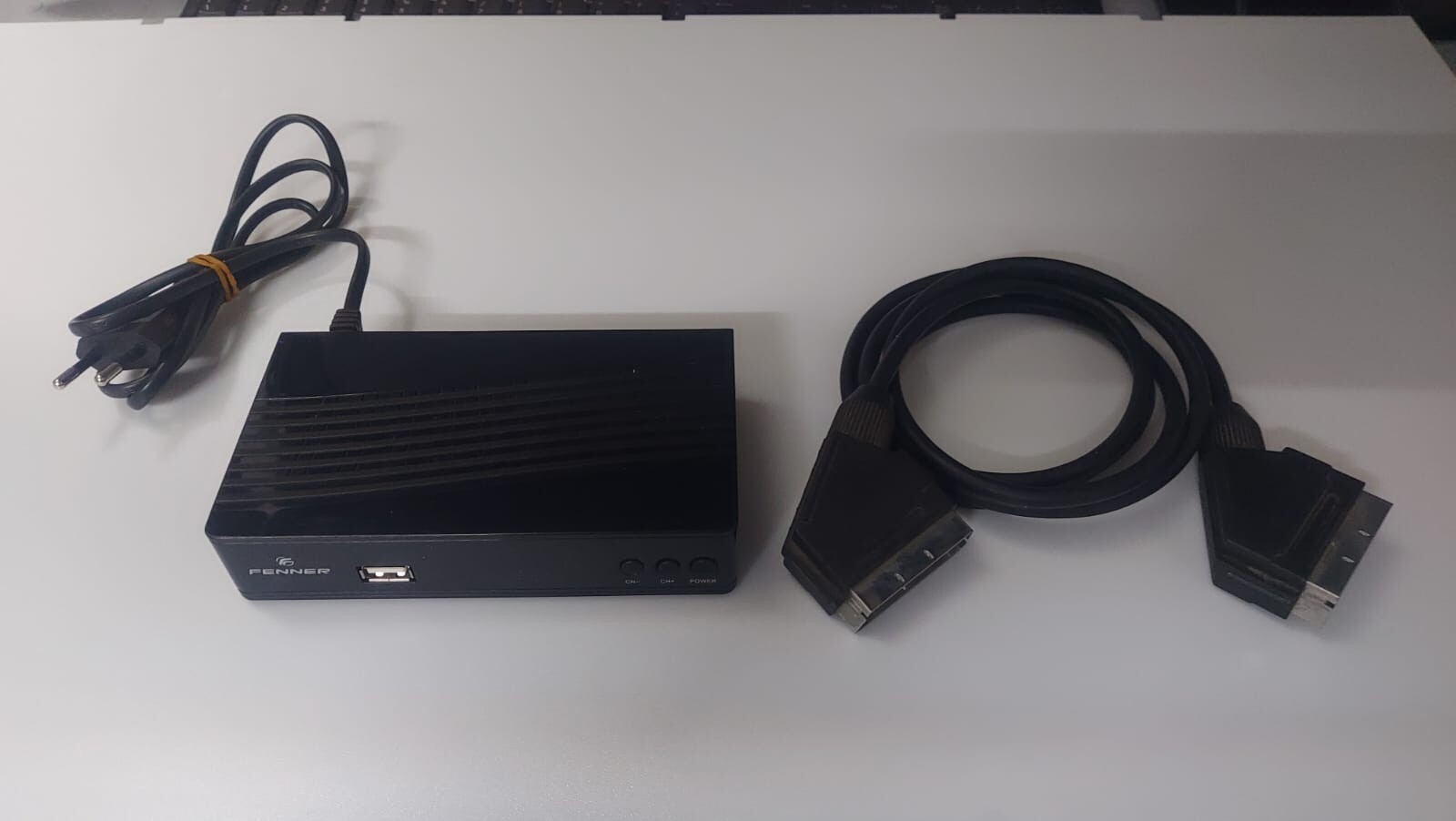 Fenner Digital Terrestrial Decoder With Remote Control