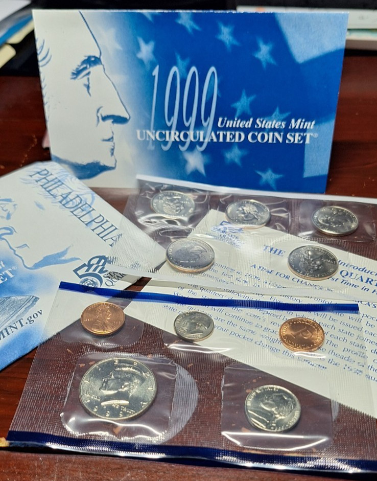 1999 Uncirculated Coin Set U.S Mint Original Government Packaging P & D
