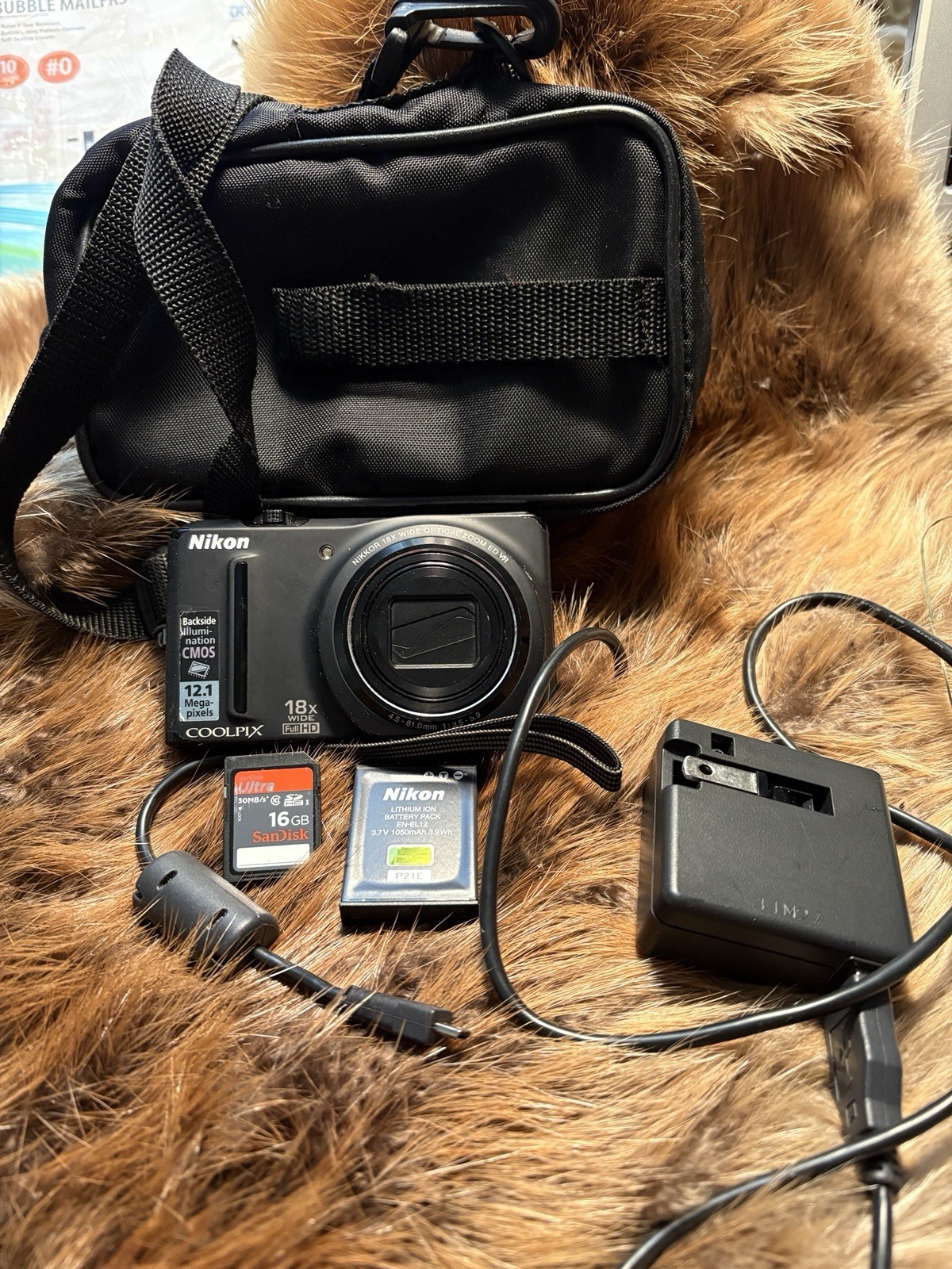 Nikon Coolpix S9100 12.1MP Black Digital 18X Wide Zoom Tested w/ card/batt/case