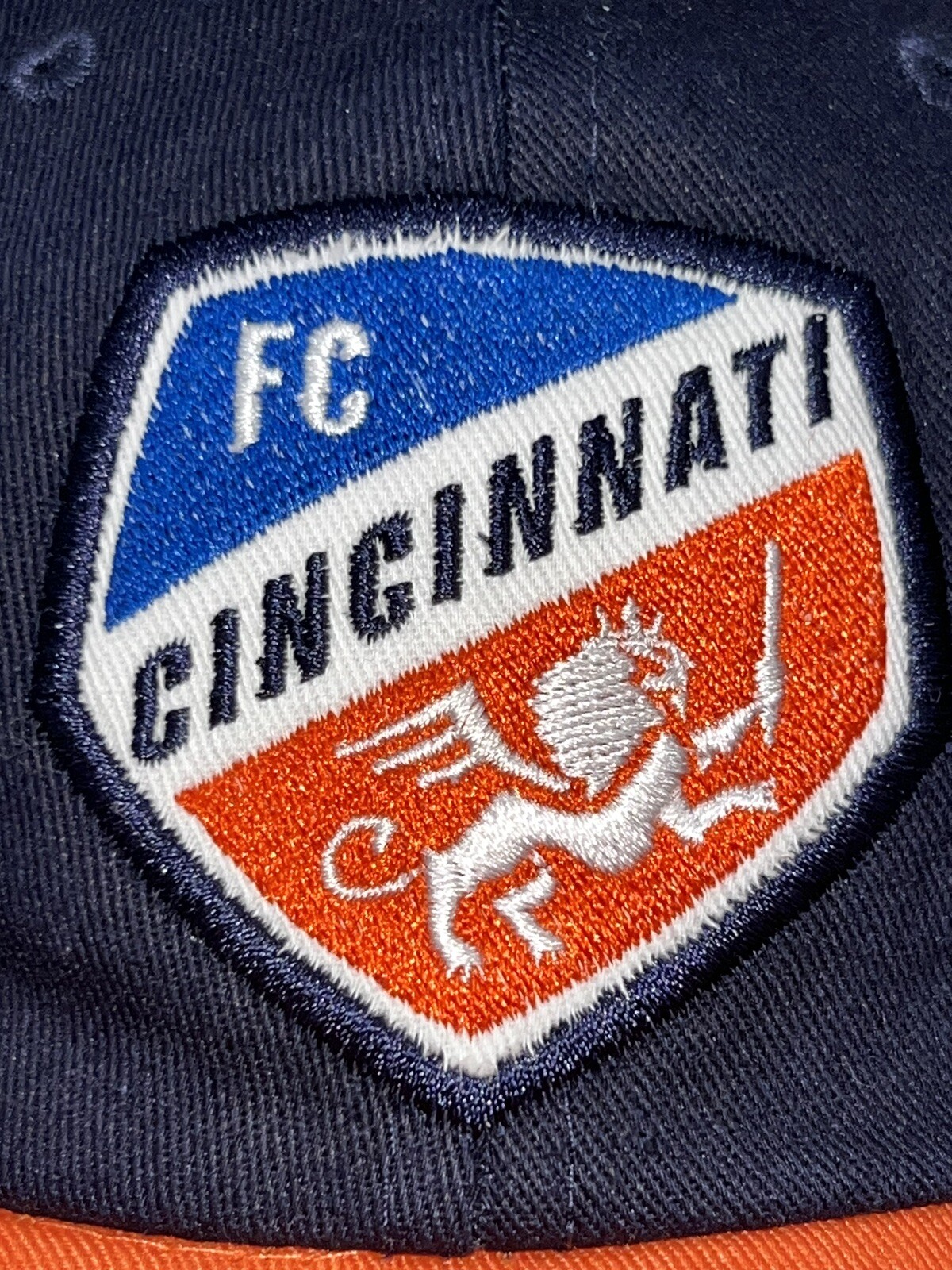 FC (Soccer)Cincinnati w Lion Patch Hat Cap Snapback Navy Mesh Orange Bill EUC