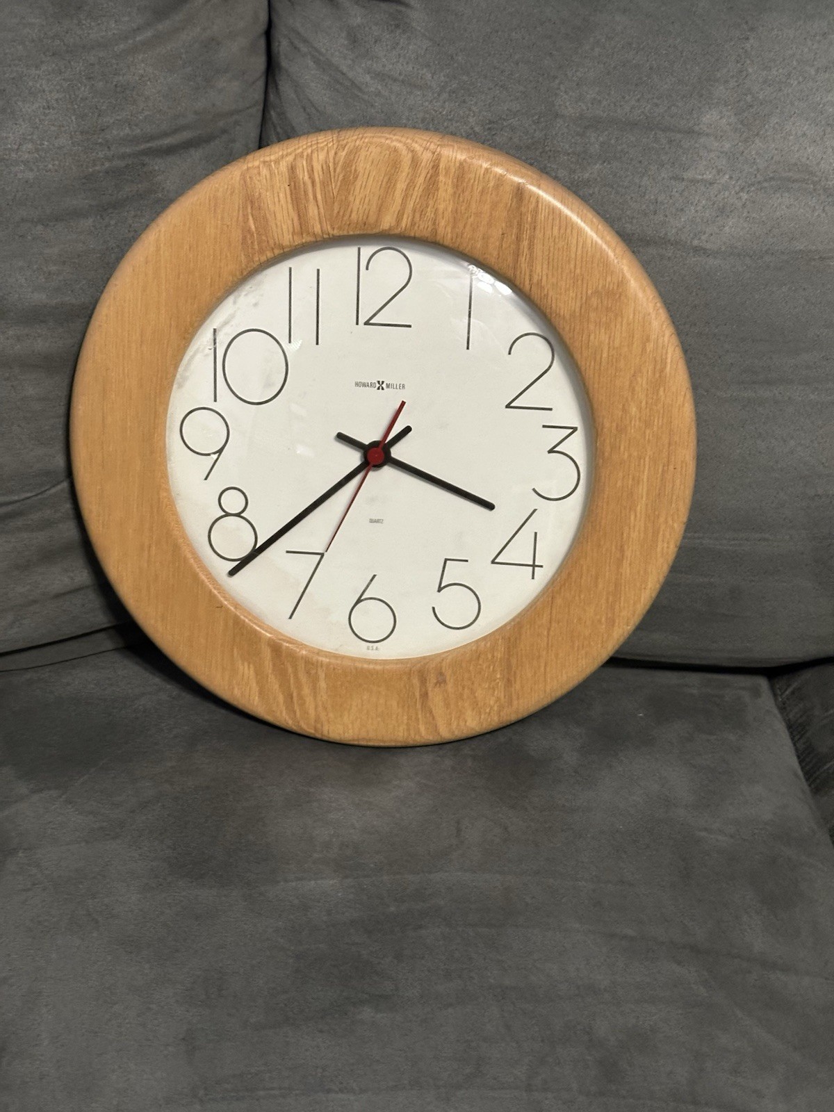 Howard Miller Quartz Wood Round Wall Clock Model 622-459