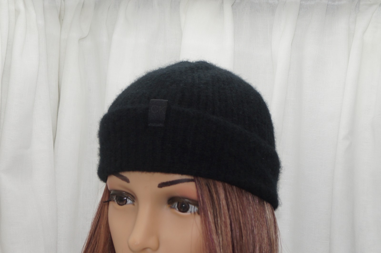 100% Cashmere Calvin Klein Black Cap Beanie