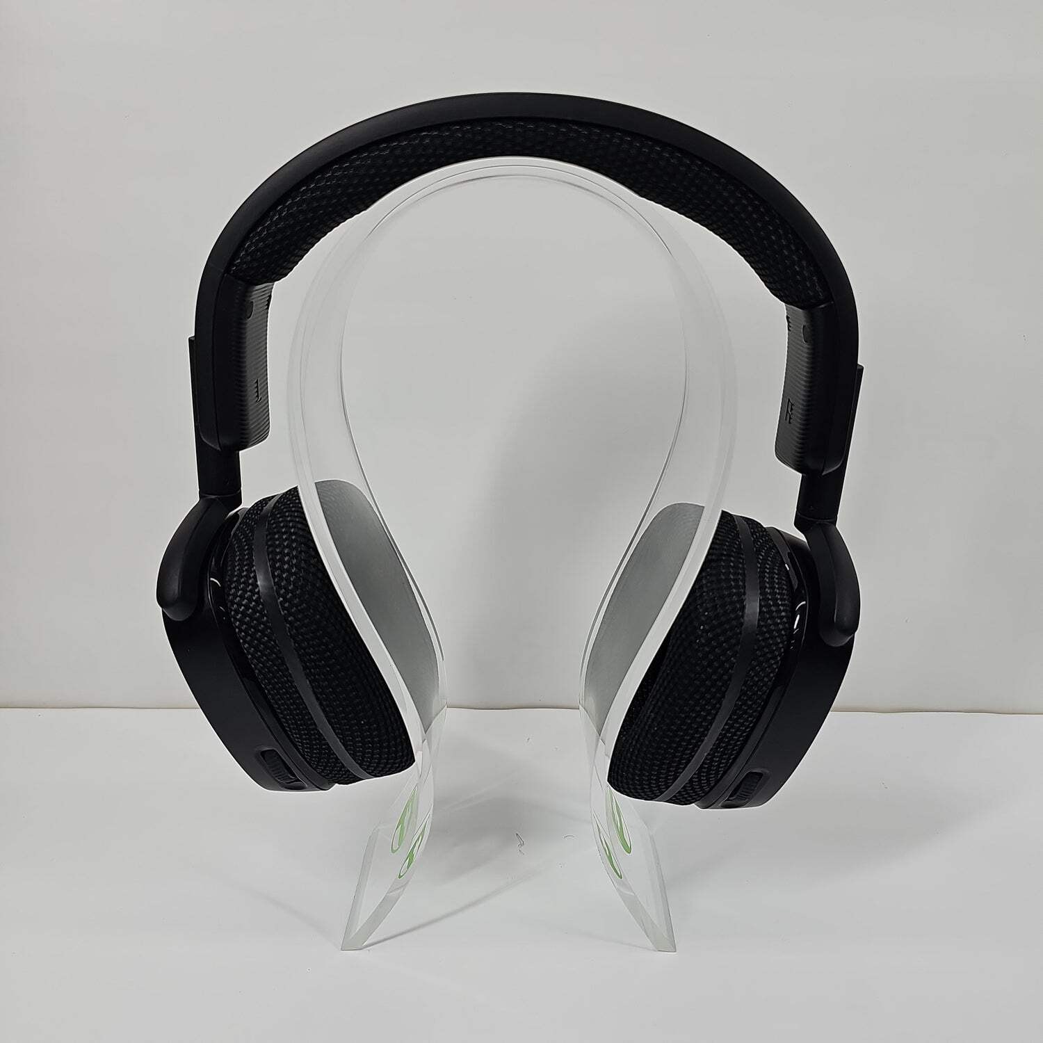 Roccat Syn Wireless Headphones