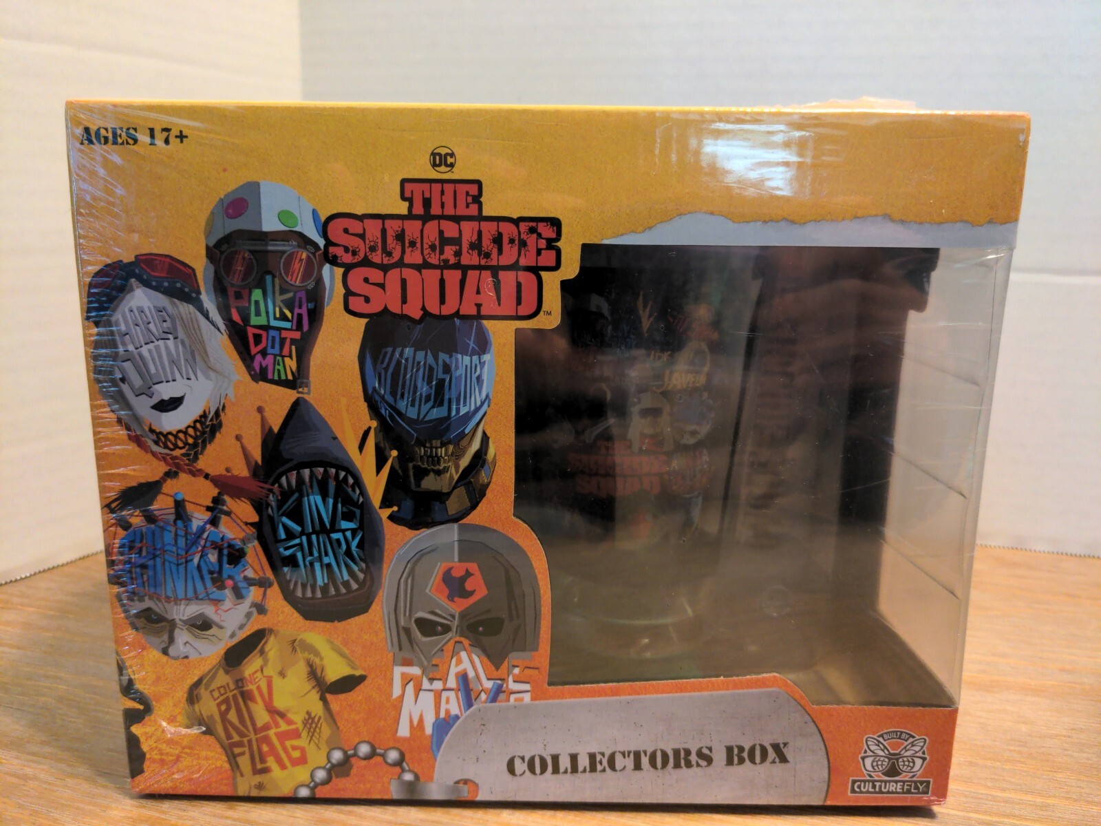 Suicide Squad Collectors Box Pint Glass, Pin, Duffel Bag, Art and Postcards NIB