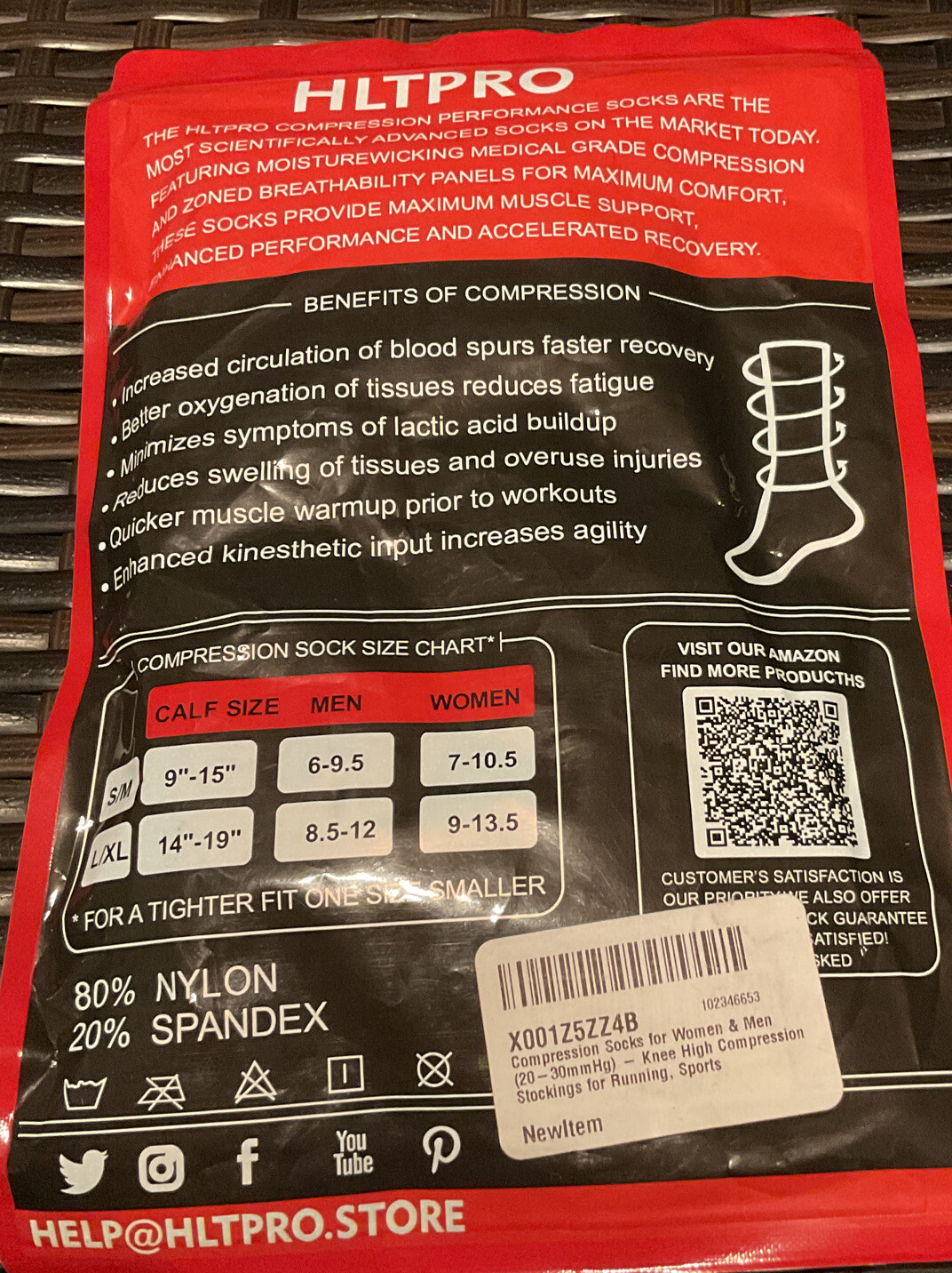 HLTPRO Elite Performance Compression Socks..S/M..New..Unisex. Red/White Stripes