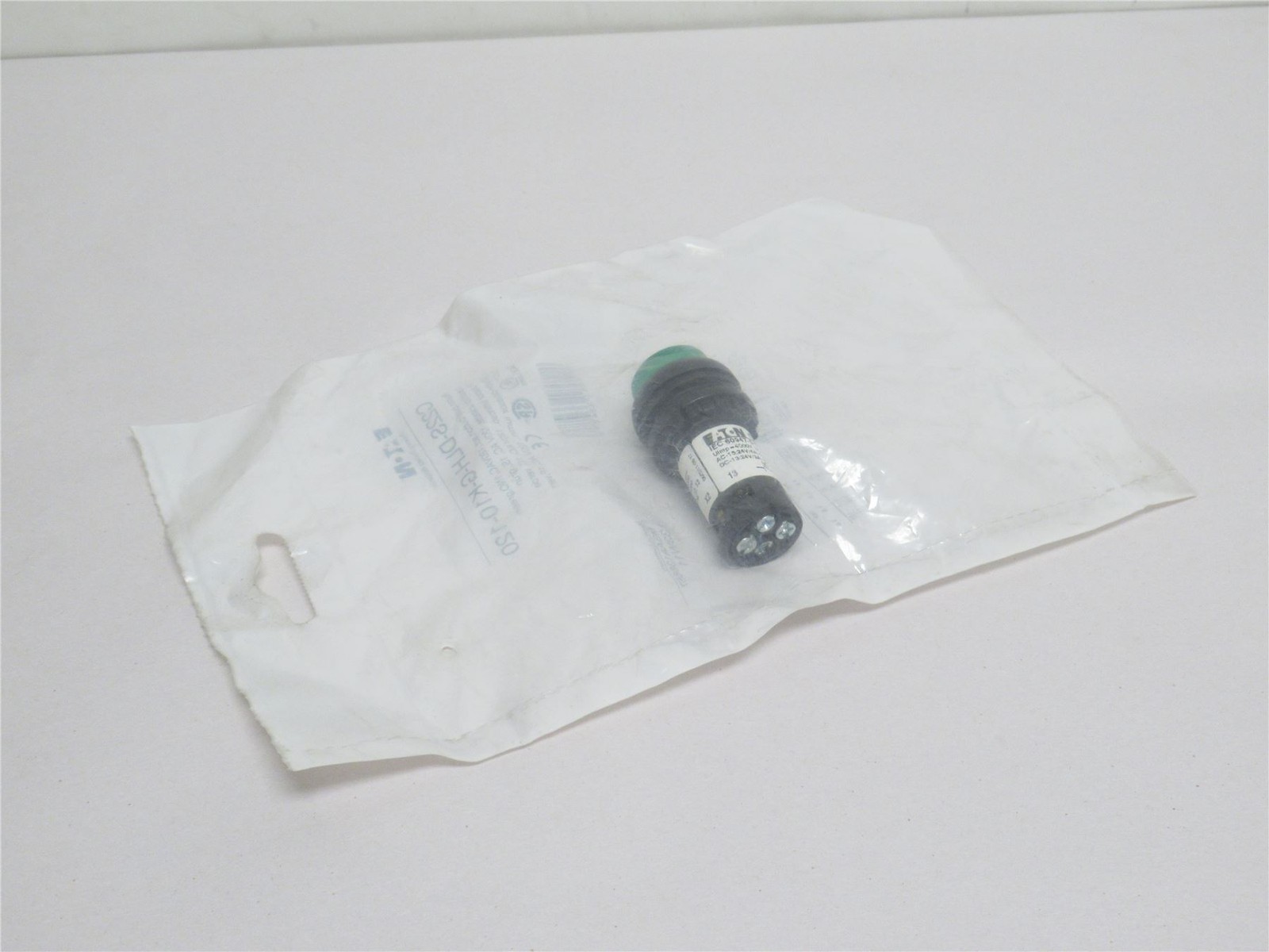 240287 New-No Box; Eaton C22S-DLH-G-K10-120 Push-Button Switch; SPST-NO; Green