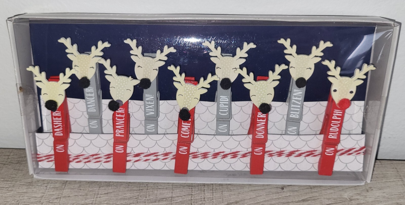 Sheffield Home Santa's Reindeer Christmas Holiday Photo & Card Hanging Kit NEW