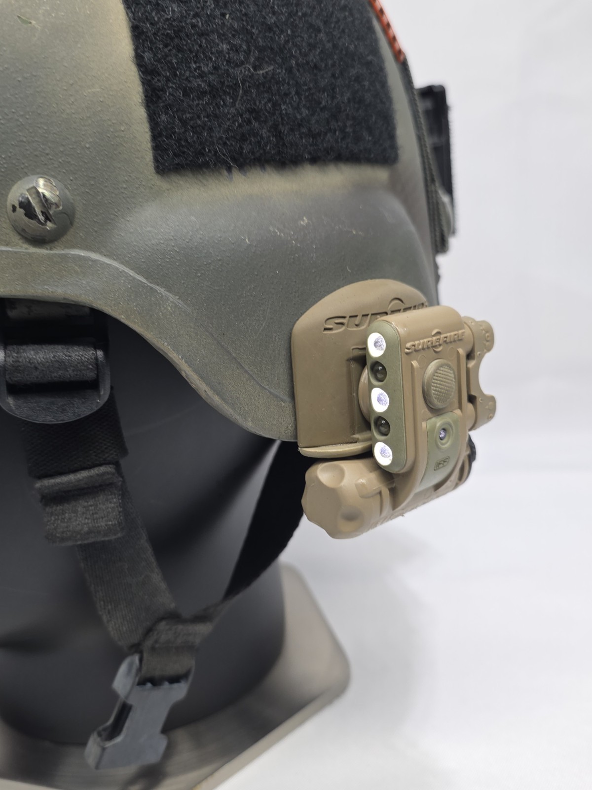 MSA Gallet TC-2000 Military Helmet Medium OD Green, Battery Pack, Light, Mount