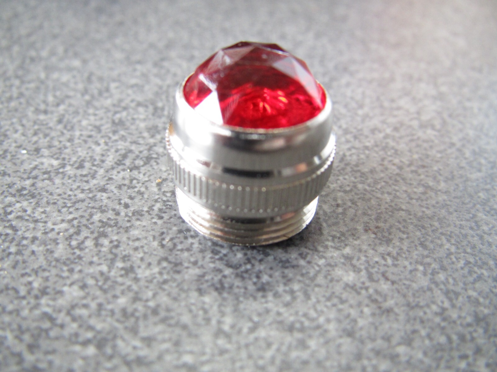 TV7    HICKOK PILOT LIGHT COVER / KNOB NOS  red FREE S&H           K3/15