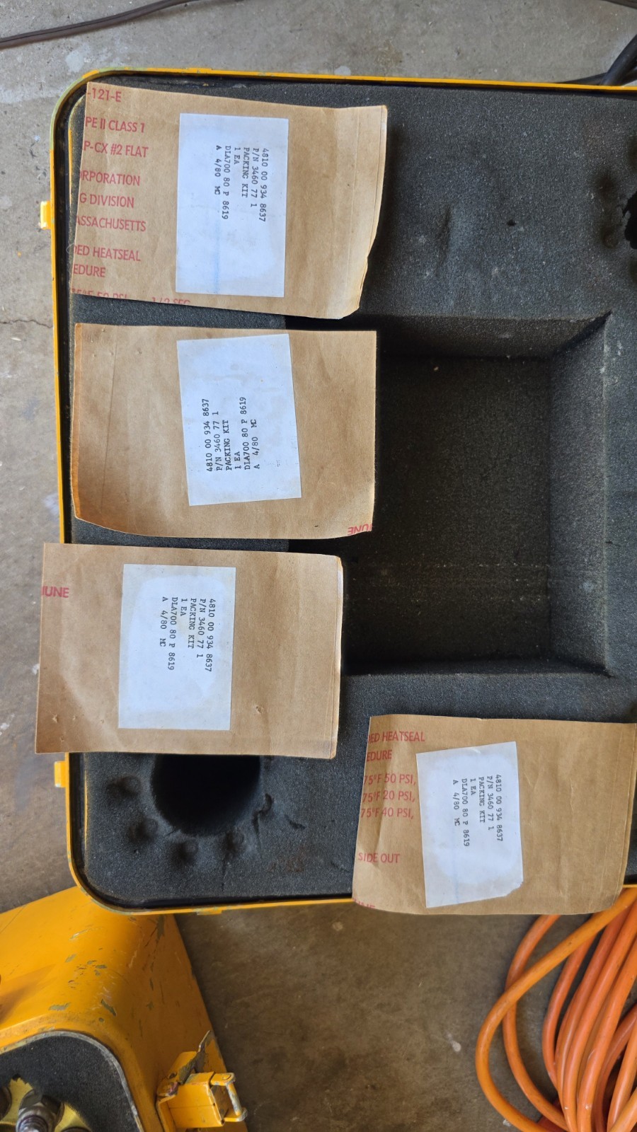 King Nutronics - model 3461-48-101- Portable Pressure Calibration System
