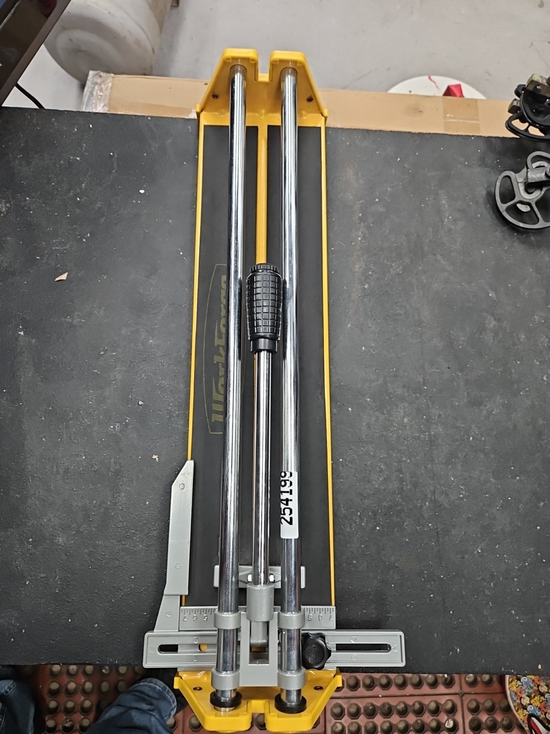 manual tile cutter