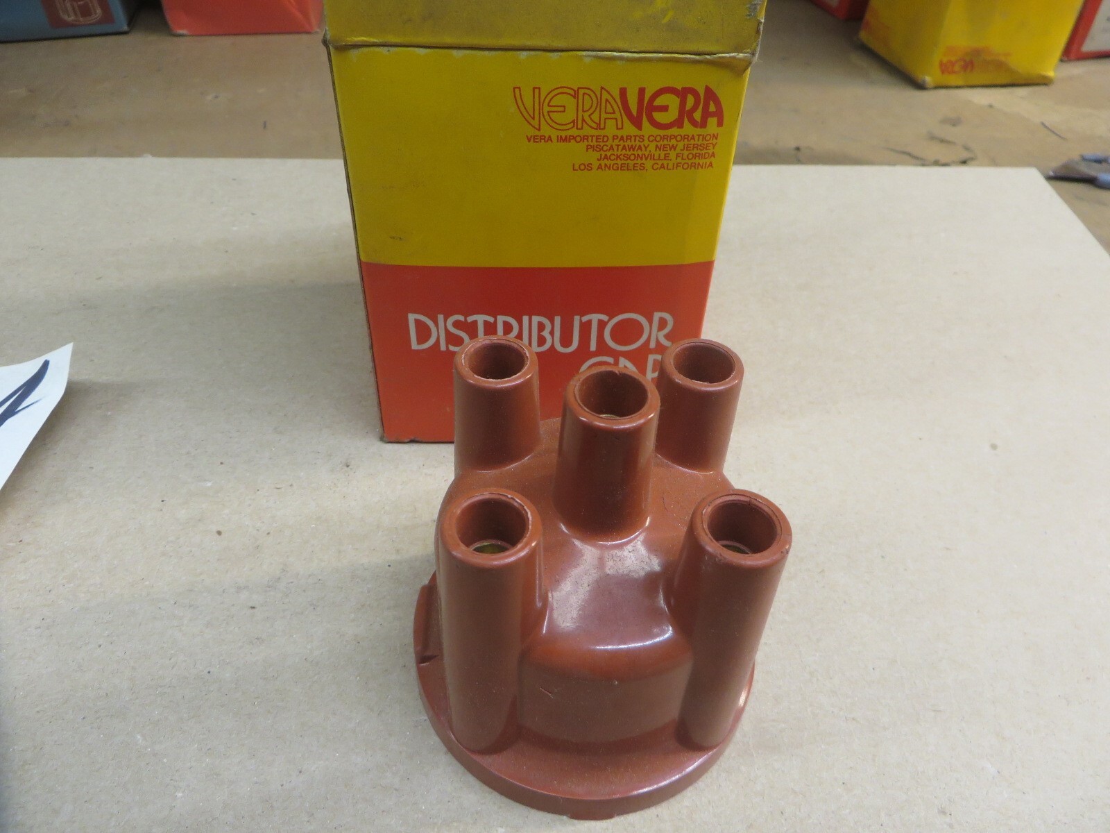 DISTRIBUTOR CAP VERA OEM # 15-03660 vintage new N O S