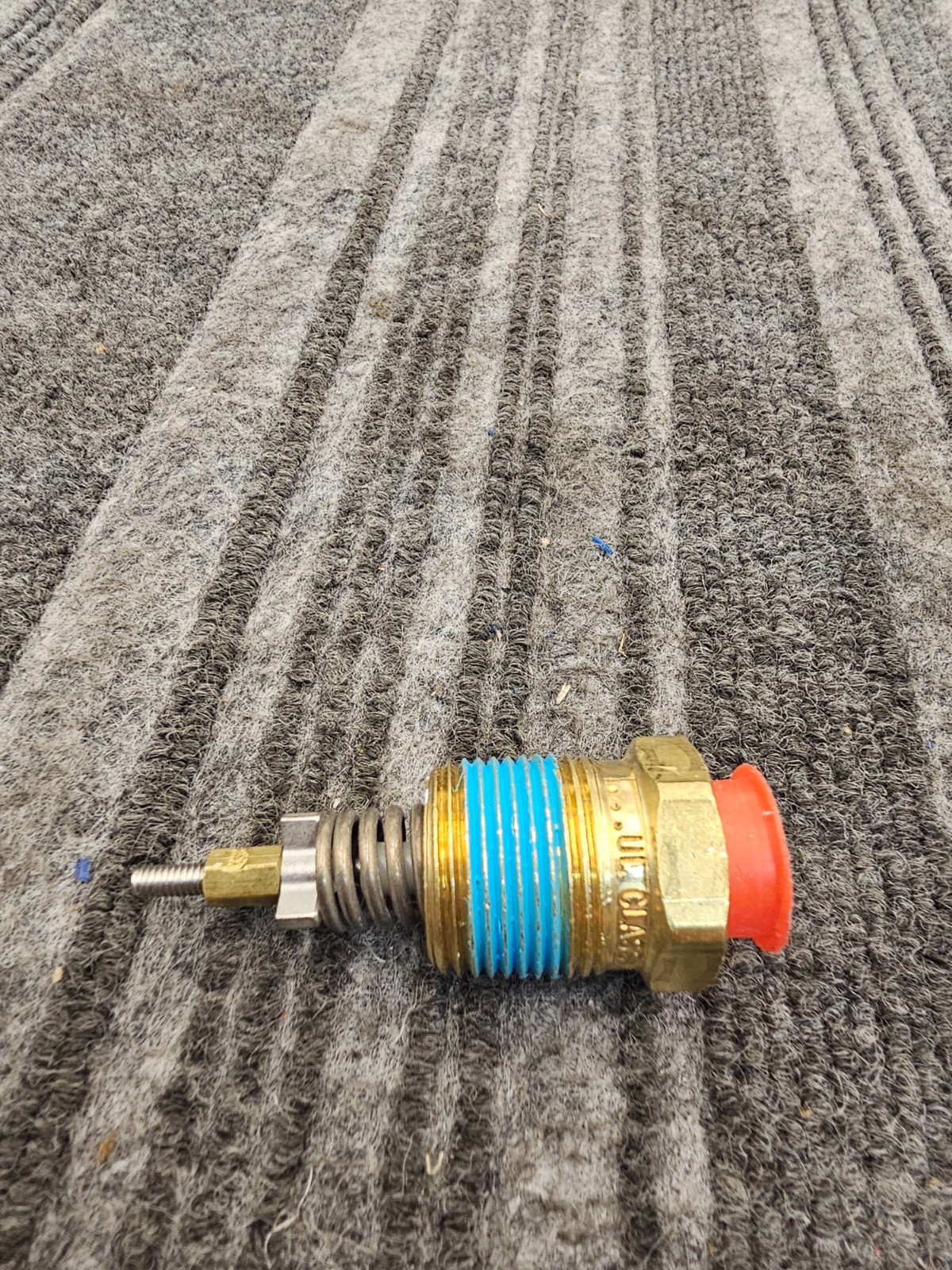 (QTY 3) CCA S-1.1 N375-.072: Forklift Cylinder Valves Class (21450-1 R OFC83)