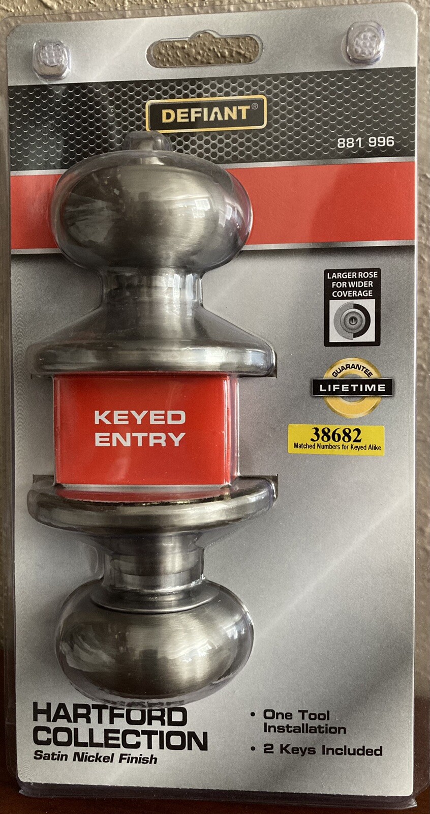 Defiant Keyed Entry Door Knob Satin Nickel Finish Hartford Collection 881996 New