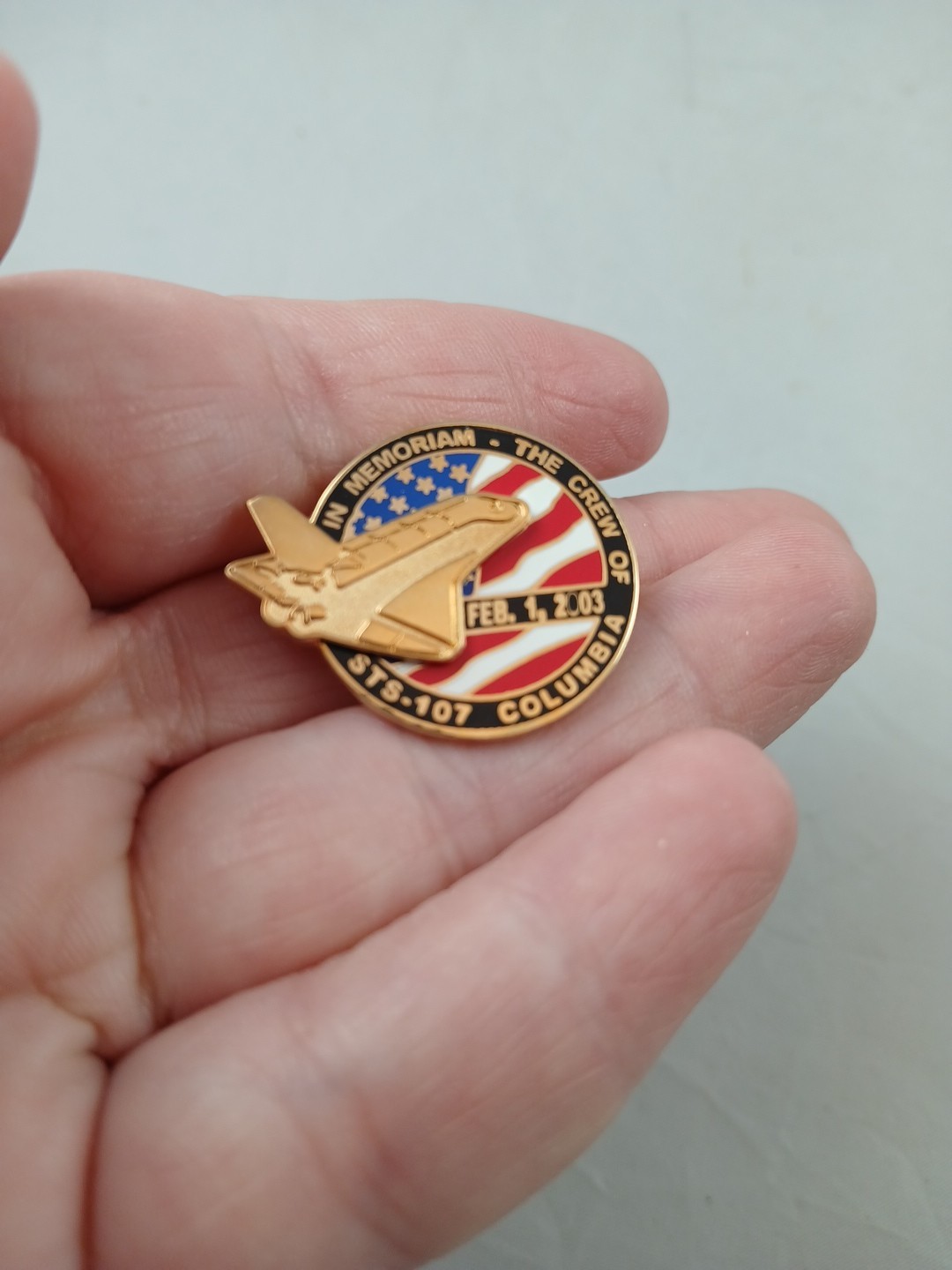 Columbia Crew Pin In Memoriam STS 107 Feb. 1 2003 Vintage NASA Space Travel