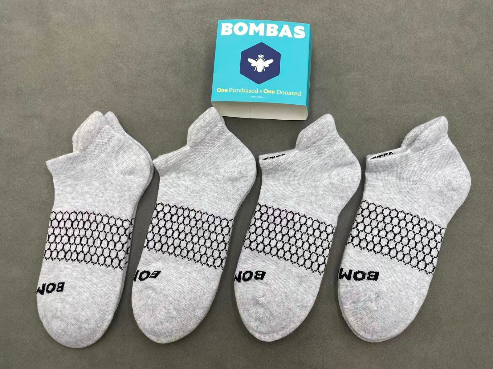 4 Pairs Bombas Women's Solid Grey Ankle Socks Size Medium 8-10.5