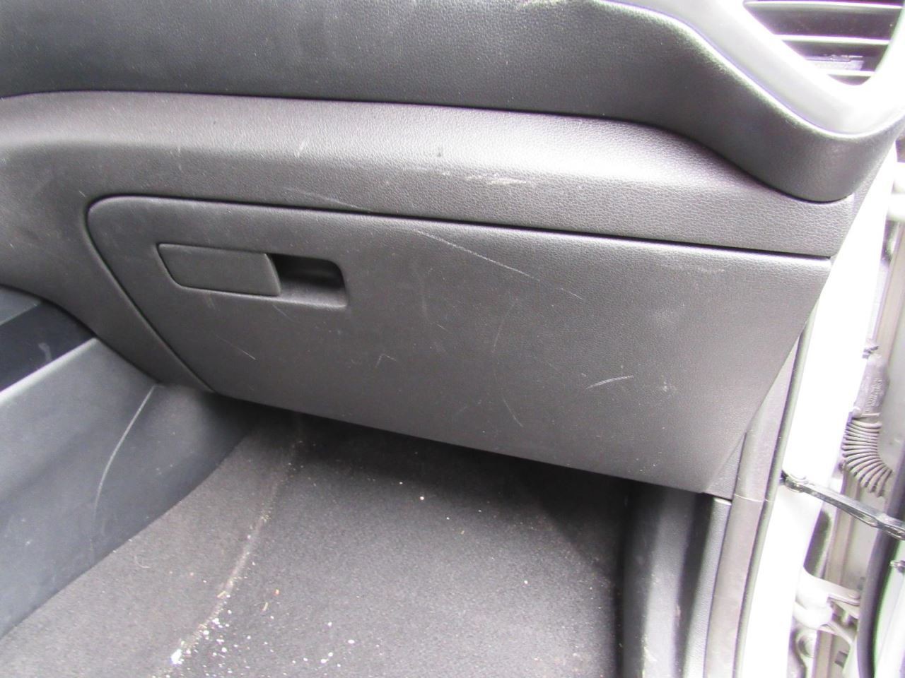 SOUL      2020 Glove Box 1032695