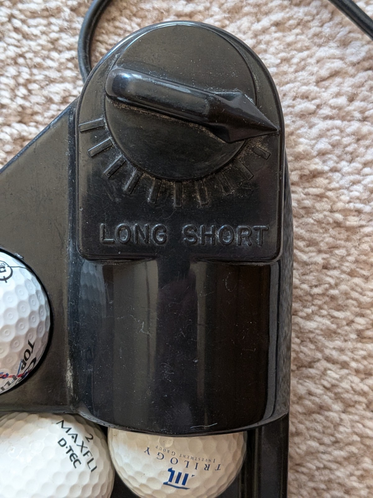 Indoor Putting Machine Training Aid Return Balls Adjust to Long-Short Distances
