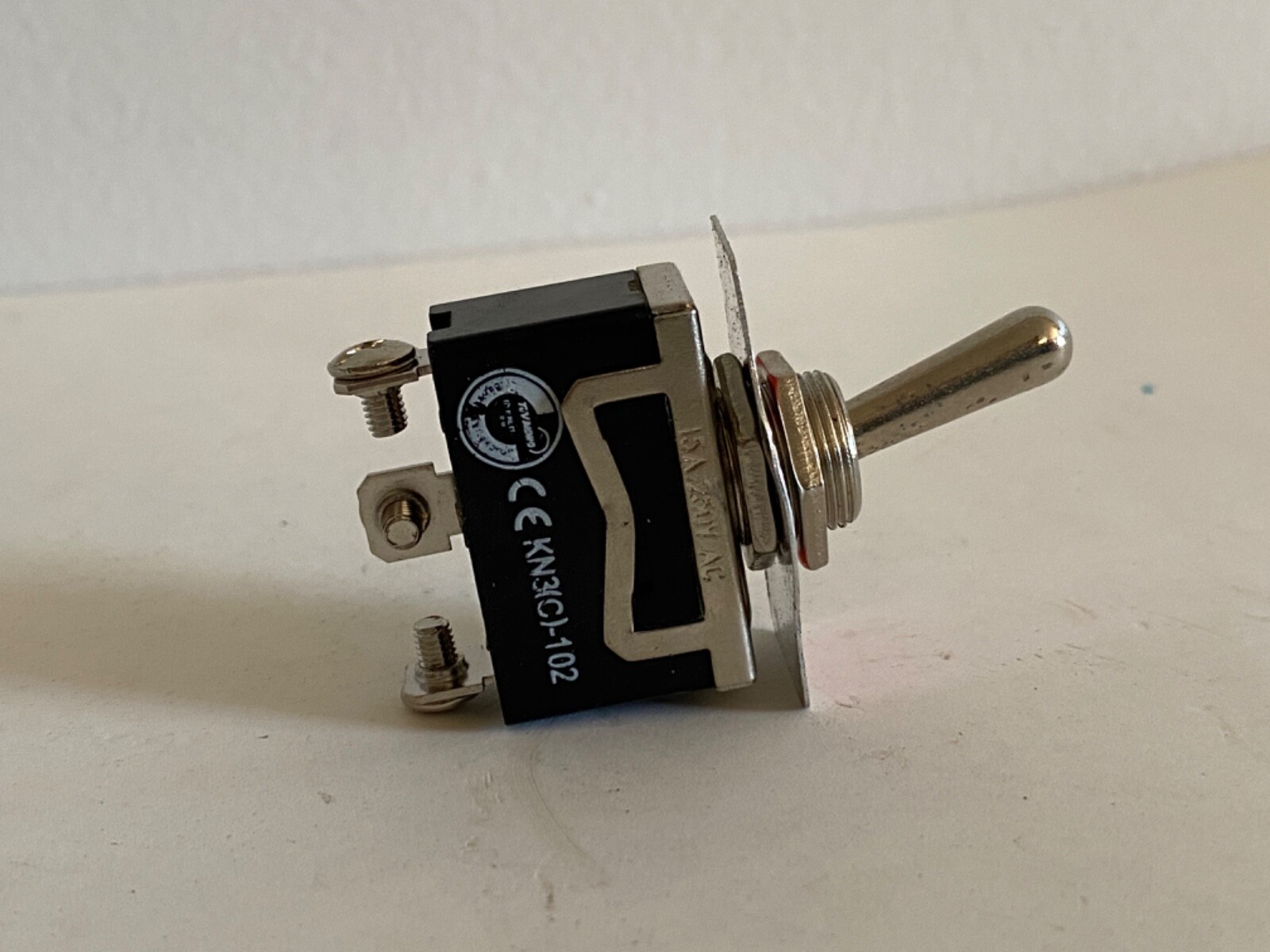 AC 250V 15A Terminal ON-ON 2 Position Latch Toggle Switch