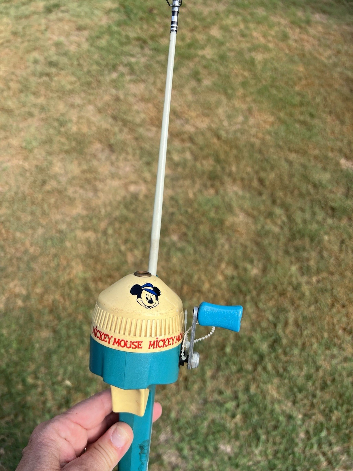 1988 Vintage ZEBCO Brunswick Corp. MICKEY MOUSE Kids Fishing Pole Rod Youth