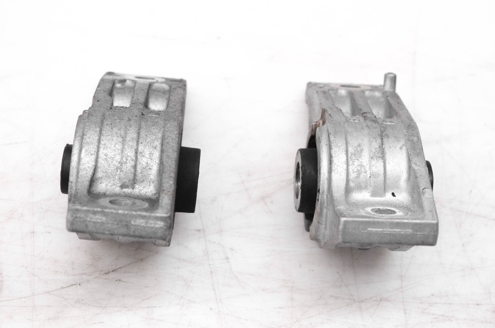 14 Arctic Cat XF 7000 Crosstour Front Left & Right Engine Motor Brackets Mounts