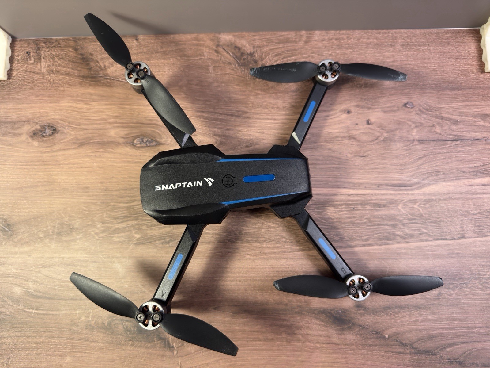 SNAPTAIN S5C Elite 1080p Foldable Drone w/ Remote & Case