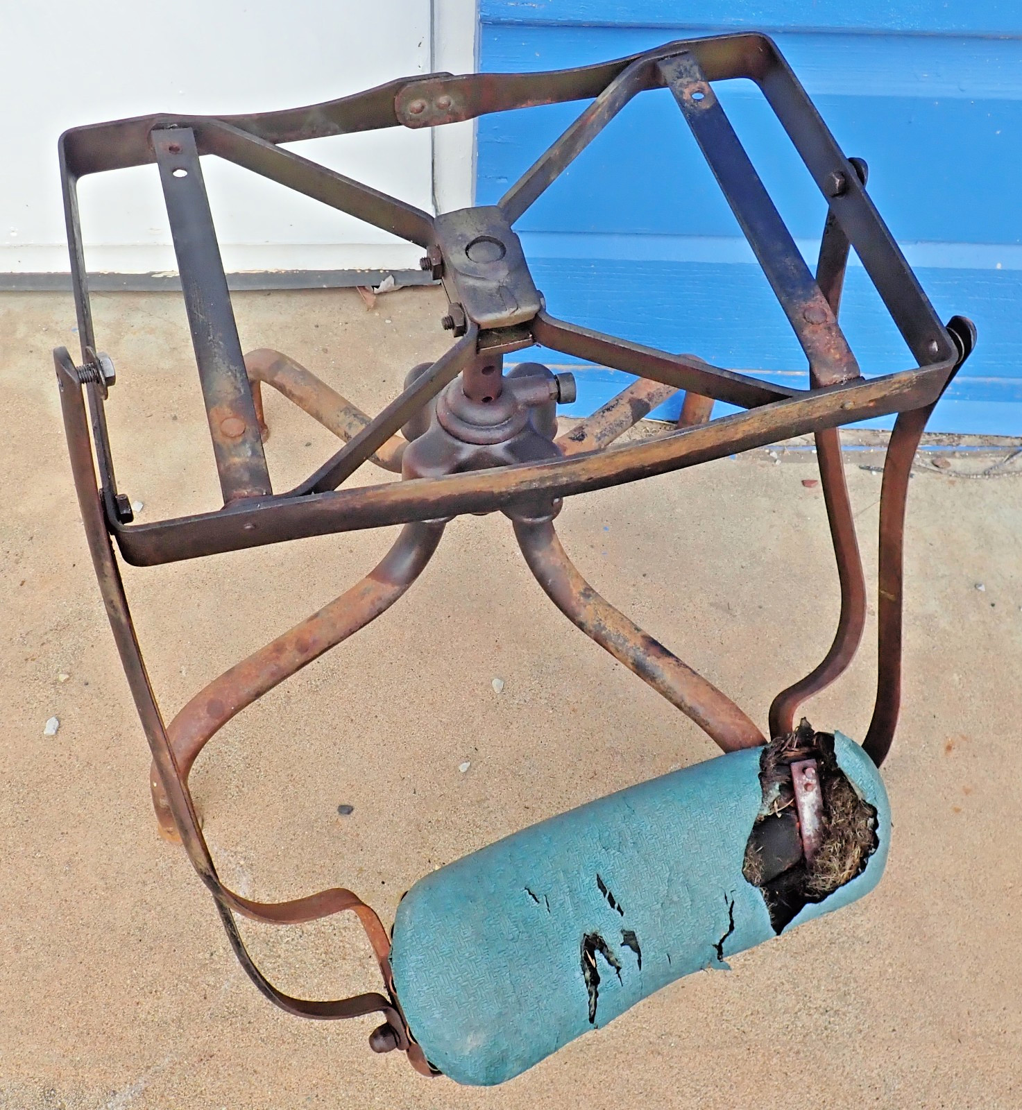 Rare 1930's Industrial Swivel Adjustable Remington Rand Sit-Wel Chair good bones