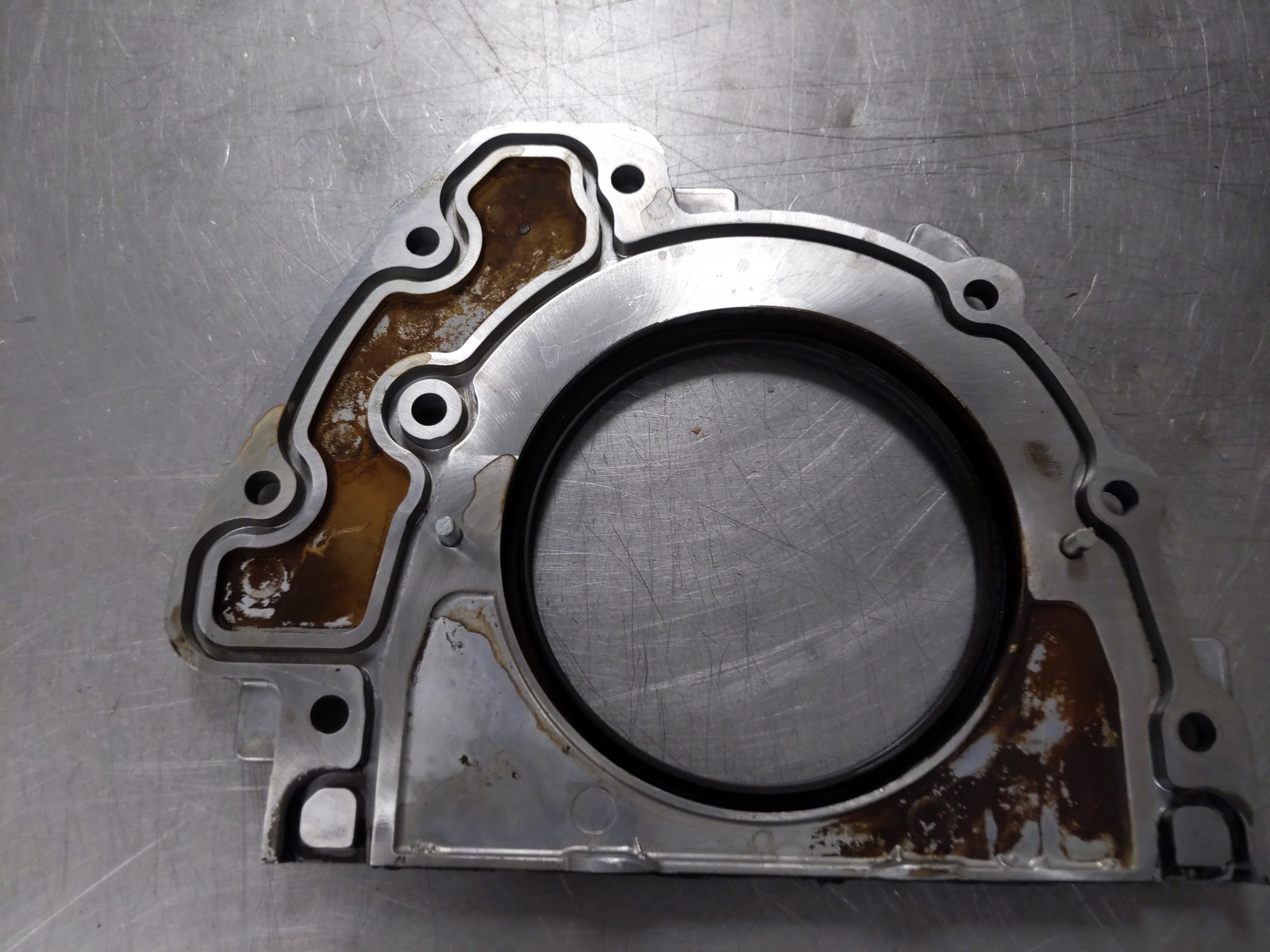 Rear Oil Seal Housing For 19-23 Jeep Cherokee 2.0 04893710AC Turbo