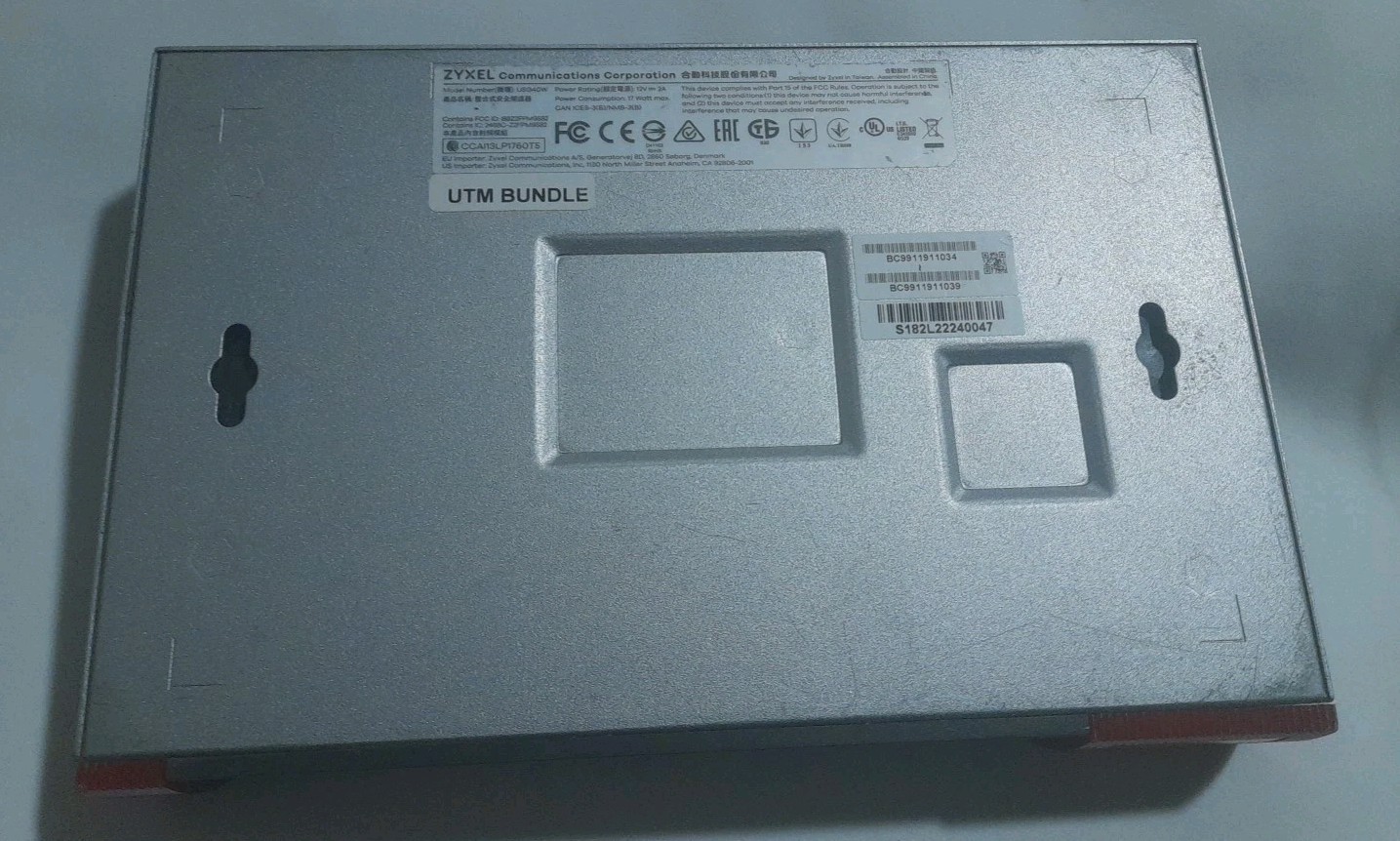 Zyxel USG40W Unified Security Gateway – UTM Firewall & WiFi Router