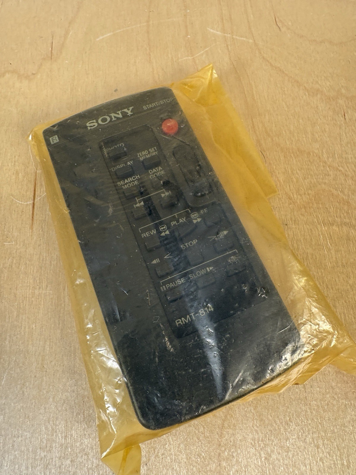 New NOS OEM | Sony Handycam Camcorder Remote Control RMT-814