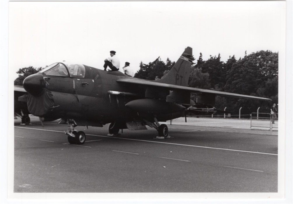 1983 USAF A-7D Corsair 72-01751 146th TFS PAANG at RAF Greenham Common 5x7 Photo