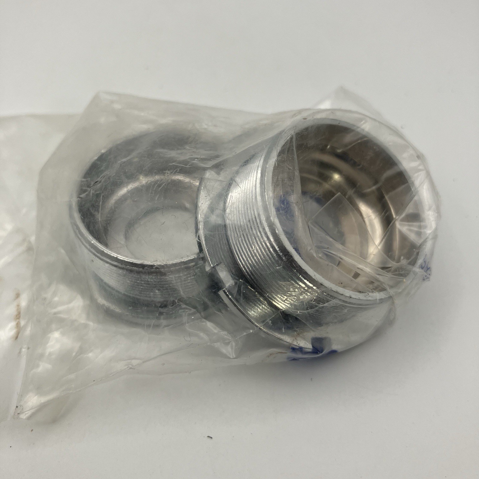 Sugino Fixed & Adjustable Bottom Bracket Cups / 35 x P1 / French Threading