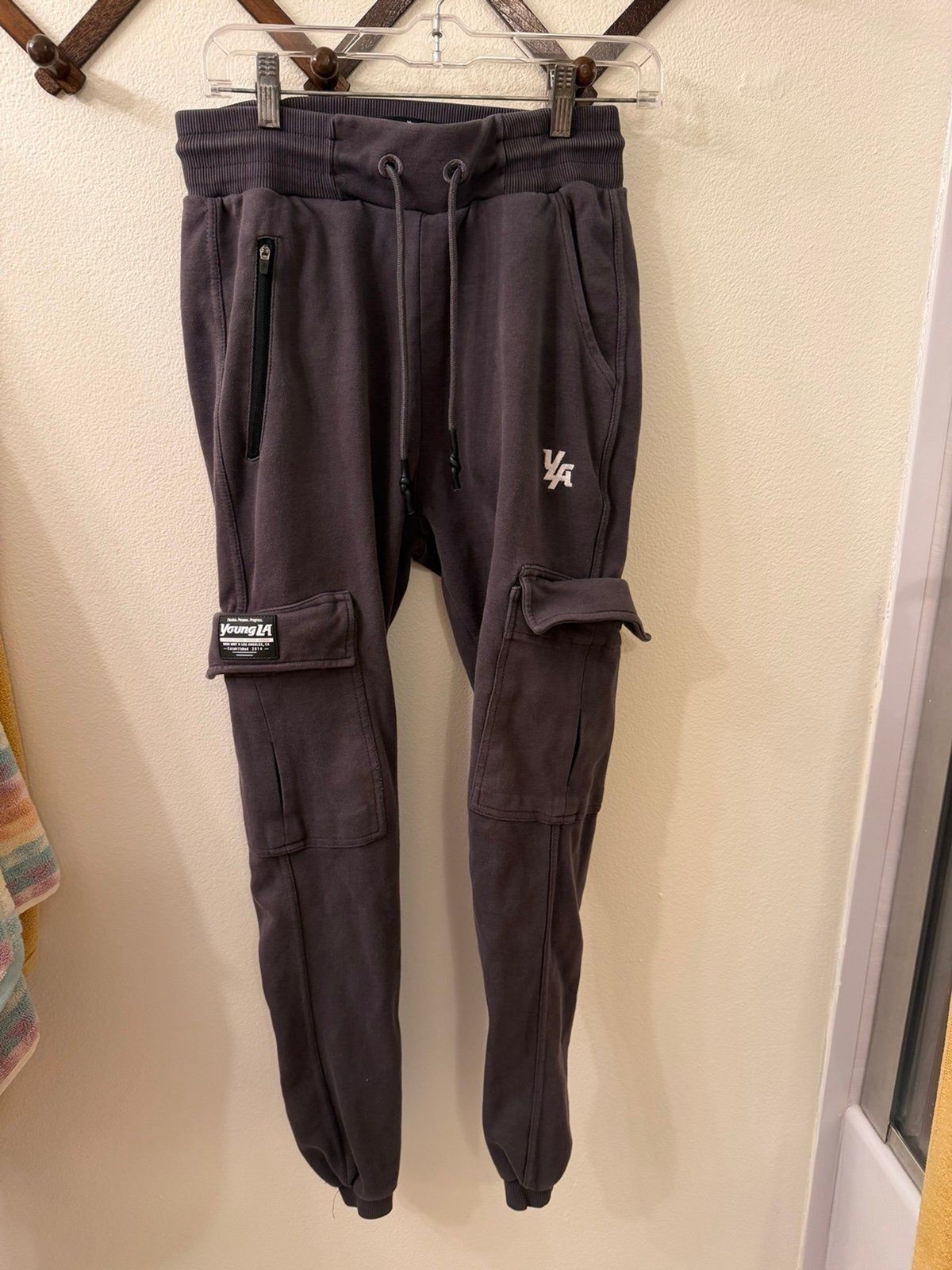 Youngla gray cargo joggers size M