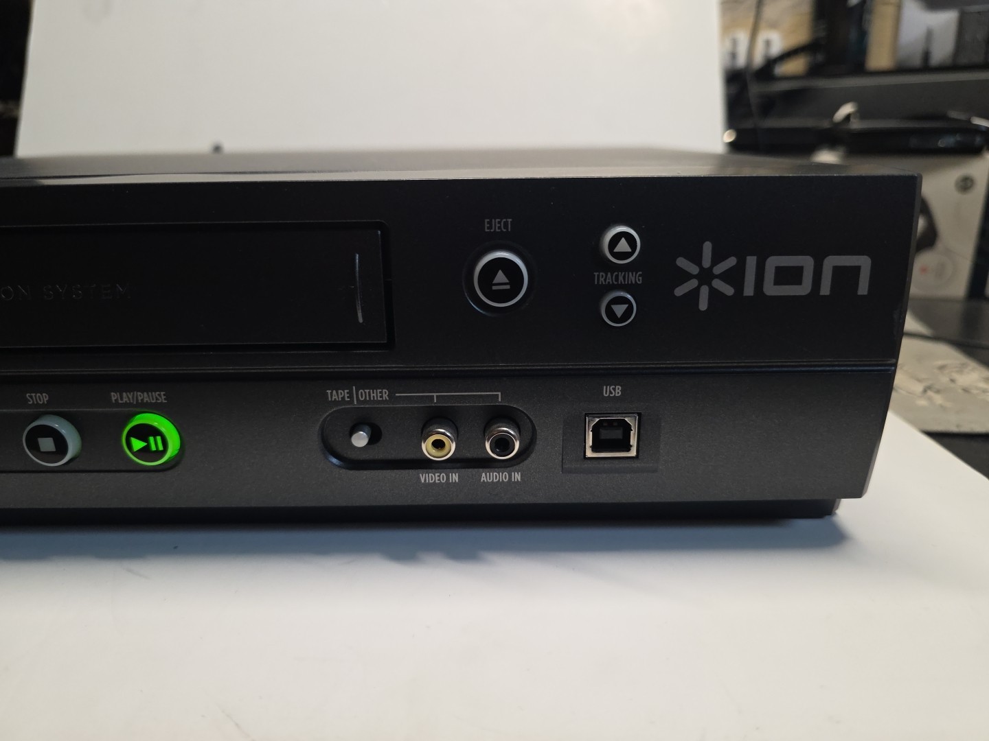 ION VCR 2 PC VHS Video to Computer Conversion System Digital Transfer