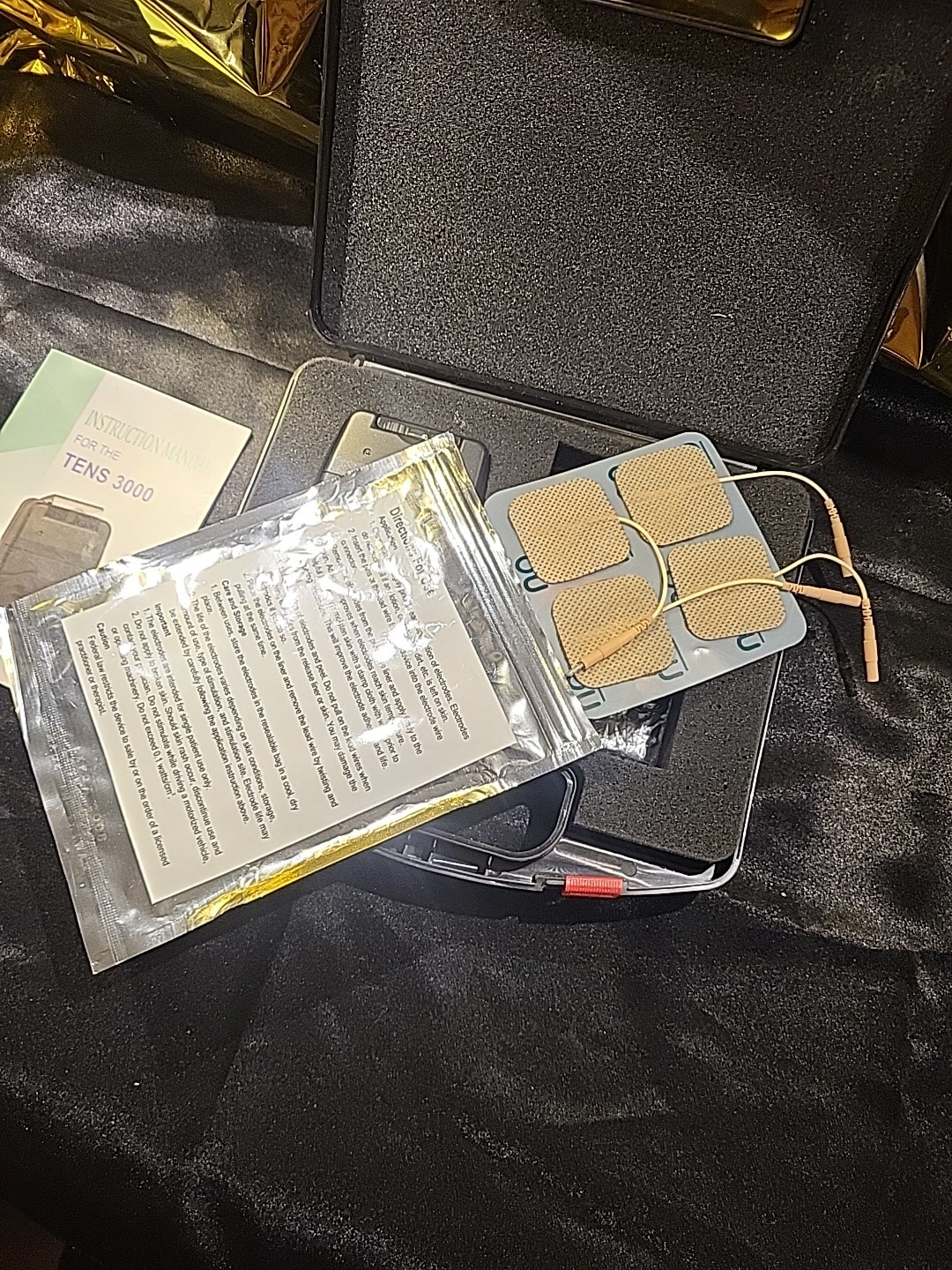 TENS 3000 Unit Muscle Stimulator Kit Electrodes Manual Cables Case Untested