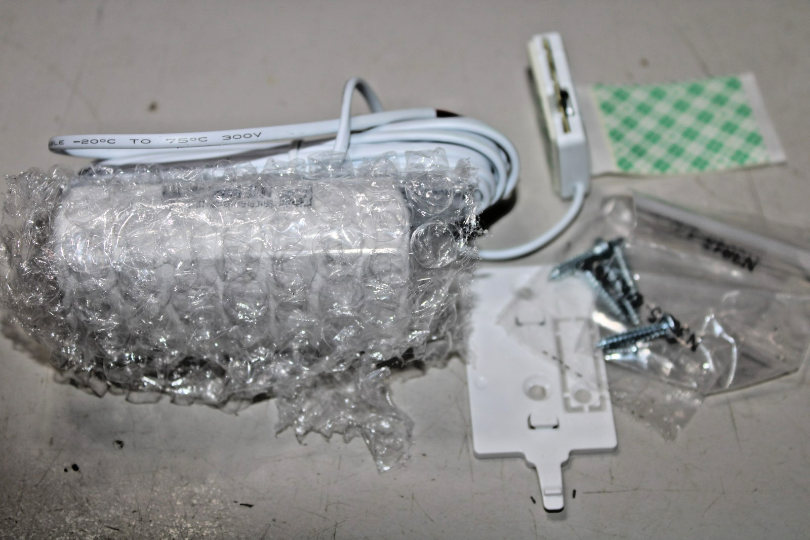 Honeywell Home PROSIXFLOOD ProSeries Wireless Flood Sensor - Damaged Packaging