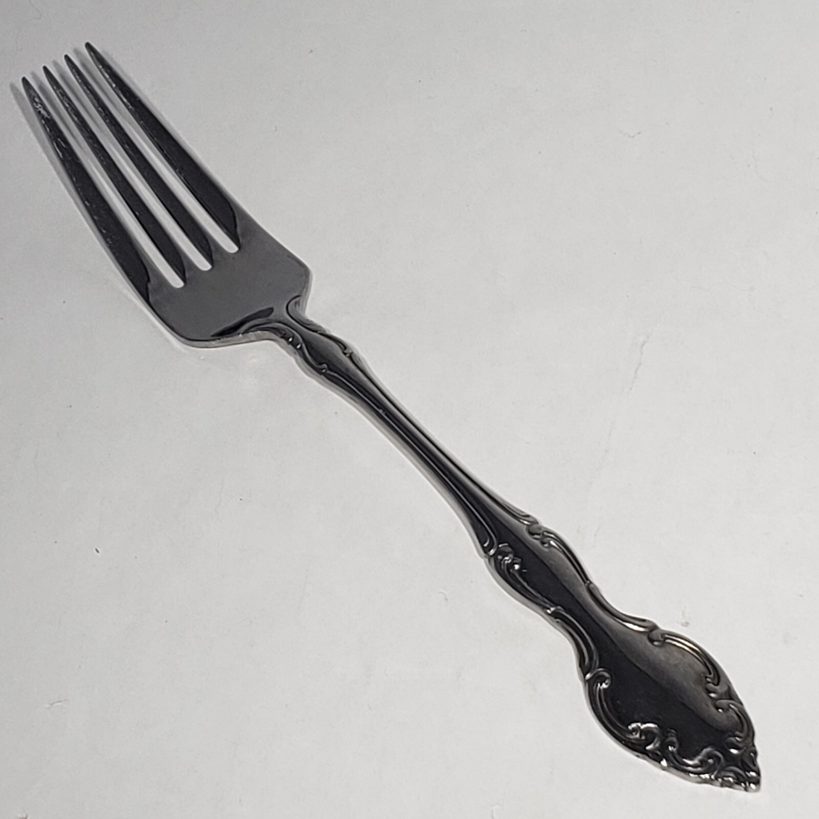 Oneida Stainless Mikayla 9" Medium Solid Cold Meat Serving Fork Discontinued