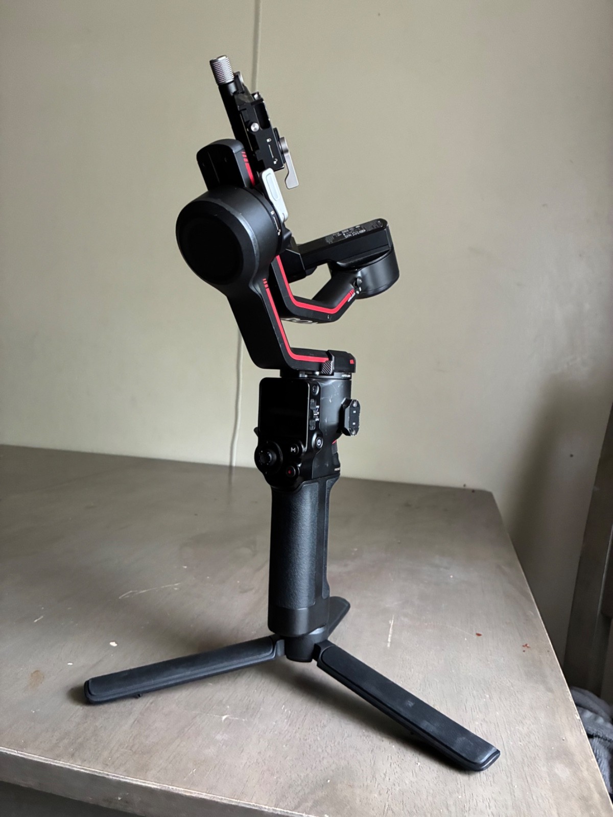 DJI RS 3 Handheld Professional Gimbal
