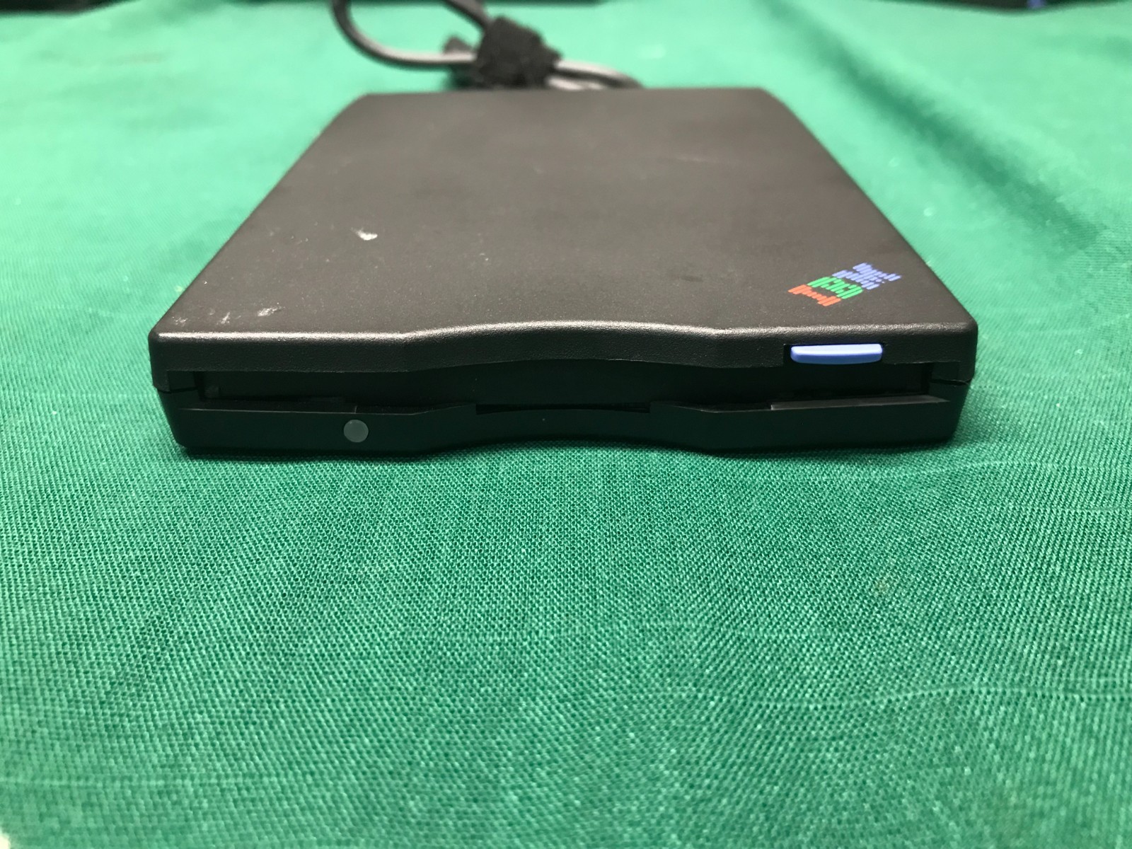 IBM USB Portable Diskette Drive Floppy Disk 3.5” MPF82E