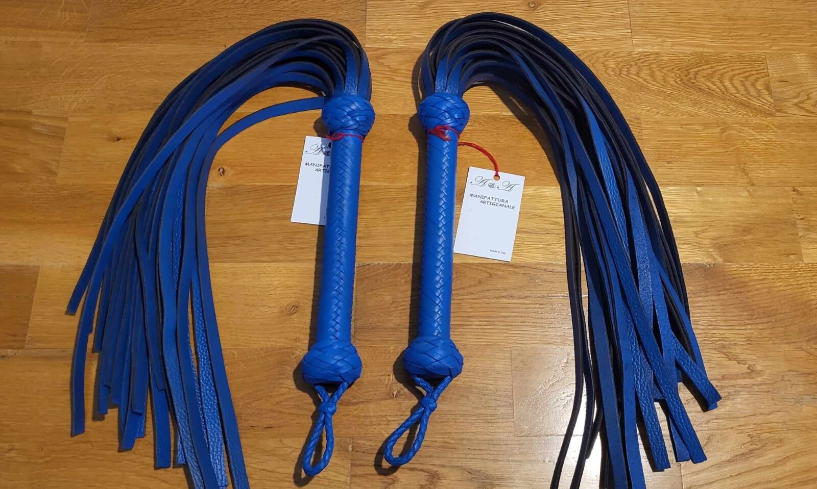 Flogger ITALIAN Cowhide High-Quality Handcrafted BDSM