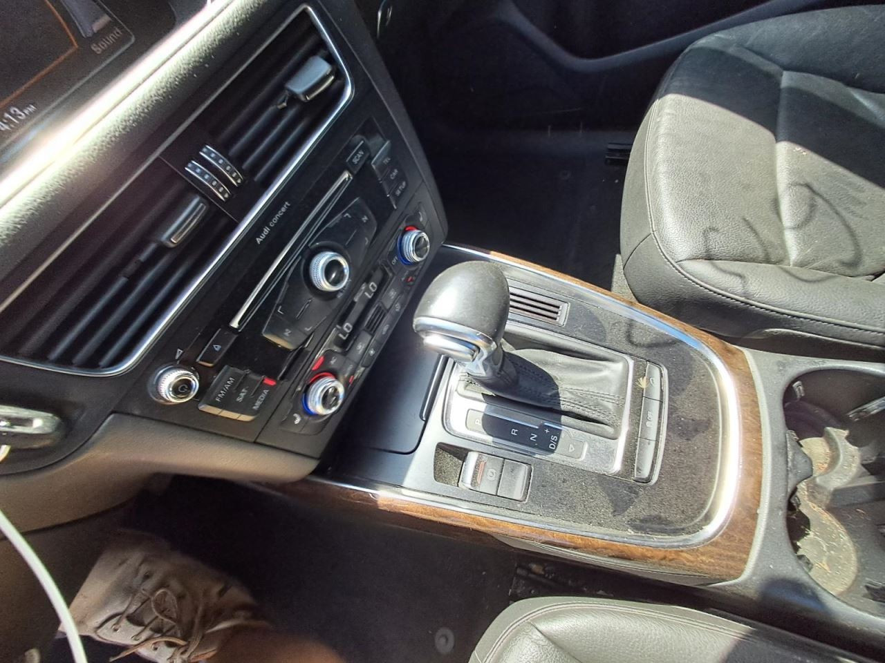 Q5        2013 Transmission Shift 2970346